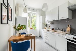 Aleja Wyzwolenia 9 by Homeprime