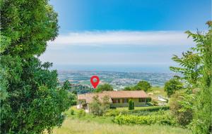 2 Bedroom Nice Home In Camaiore Lu