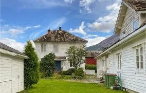 Lovely Home In Breim With Kitchen - Årdal