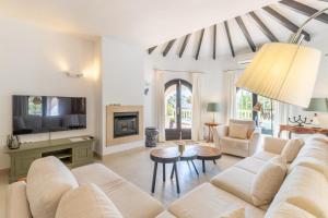 Villa Soliguer by Solidays