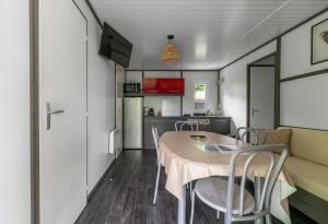Campings Camping Le Mont Libre - Cottage & espace nature - Gannat : photos des chambres