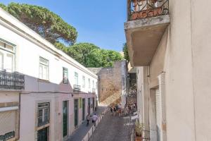 Central 1BD Flat near Lisbon