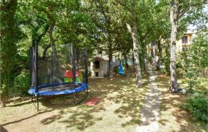 Cozy Home In Srinjine