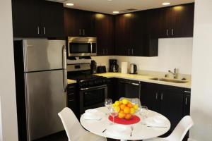 Downtown Cosmopolitan Residences