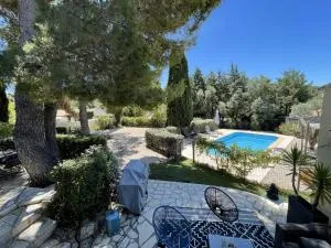 Villa avec Piscine au coeur de la campagne provençale - 朗松普罗旺斯