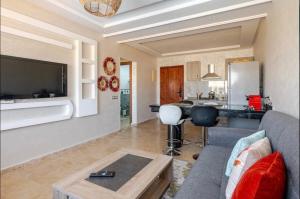 Appartement Élégant avec une belle Vue sur Piscine