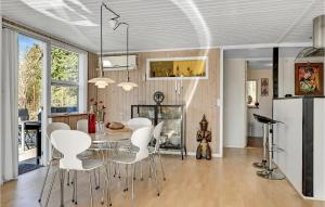 Gorgeous Home In Rønde With Kitchen