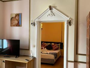 Queen Suite room in Hotel Michelangelo