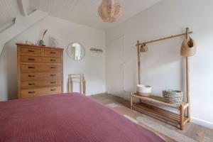 Maisons de vacances Maison pour 8 - Piscine chauffee - 100m de la plage : photos des chambres