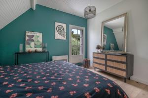 Maisons de vacances Maison pour 8 - Piscine chauffee - 100m de la plage : photos des chambres