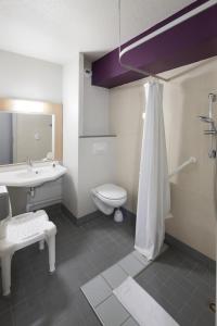 Hotels B&B HOTEL Orly Chevilly-Larue - Nationale 7 : photos des chambres