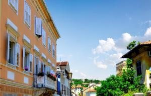 2 Bedroom Cozy Apartment In Volosko 