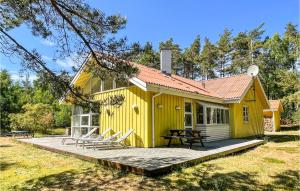Stunning Home In Aakirkeby With Wifi