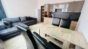 Jurincom Apartment Deluxe