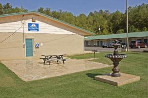 Americas Best Value Inn Heflin