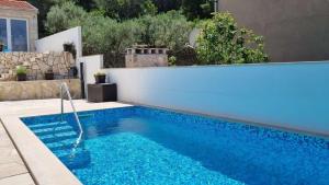 Beachfront Villa Dream with pool