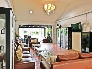 Royal Lee Resort and Spa