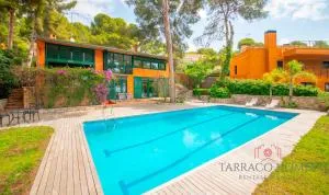 TH100 Villa Vacacional con Vistas al Mar en Tamari - Tamarit