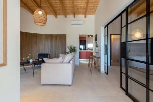 Okeanos Villa by Anita Holiday Homes