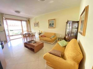 Bright Apartment 300 m from sea