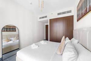 Stylish 1 Bedroom High Floor in Creek Edge