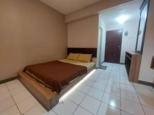 Emerald Apartel