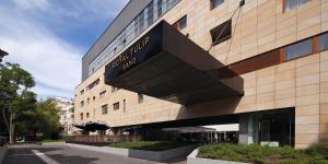 Pokój z aneksem w hotelu blisko plaży, z garażem