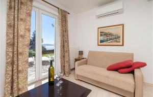 Amazing Apartment In Icici With Wifi