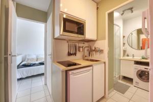 Appartements La Palm Room ~ Climatisation ~ Balcon ~ Parking : photos des chambres