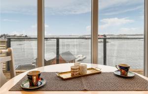 Lovely Home In Smøla With Kitchen