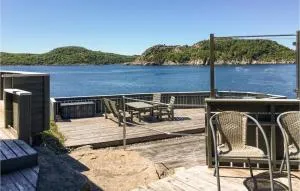 Stunning Home In Farsund With Wifi - Stutsvig