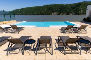YRYS House - Adults Only