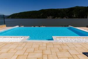 YRYS House - Adults Only