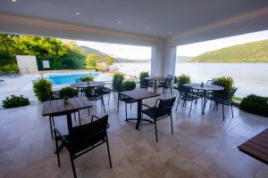 YRYS House - Adults Only