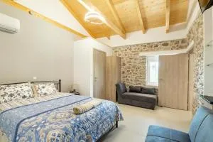 Athinas Corner - Malámata