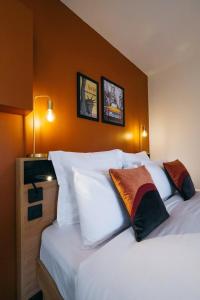 OIQIA • New Yorker