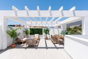 Luxury Apartment With Roof Terrace - Central Estepona