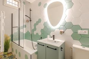 Loft à 2 pas des Champs Elysées et de la Défense!