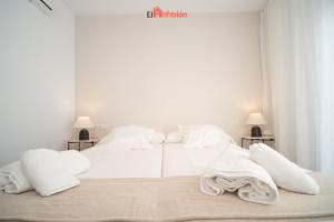 El Anfitrión - Mirador en casco antiguo con parking