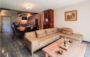 Amazing Home In Knesselare With Sauna