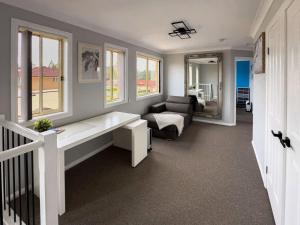 Prestons Dream Holiday 4 Bedroom