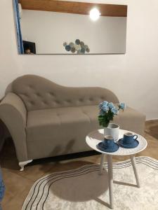 Ramos Charming Studio Apartment with Sunlit Veranda - 2nd