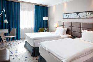 Standard Room with Two Single Beds room in Holiday Inn Berlin City East Side an IHG Hotel