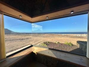 Casita Tahona con vistas de infarto al mar y volcanes con absoluta privacidad