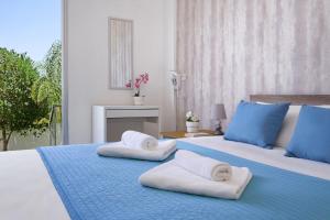 MERYL - Coralli Beachfront Apartment