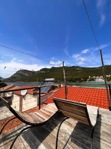 Seaside forest apartment