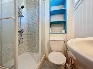 Appartements T1 cosy avec terrasse et parking prive pres de la plage des Lecques - FR-1-770-7 : photos des chambres