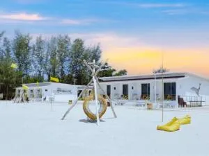 The Toy Beach Resort Rayong - 梅尔皮姆