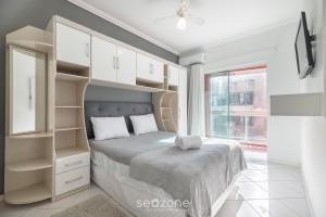 Apto 4Q c churrasqueira a 70m da praia RTO0502