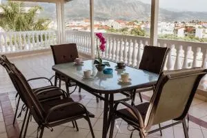 Anna House - Akovítika